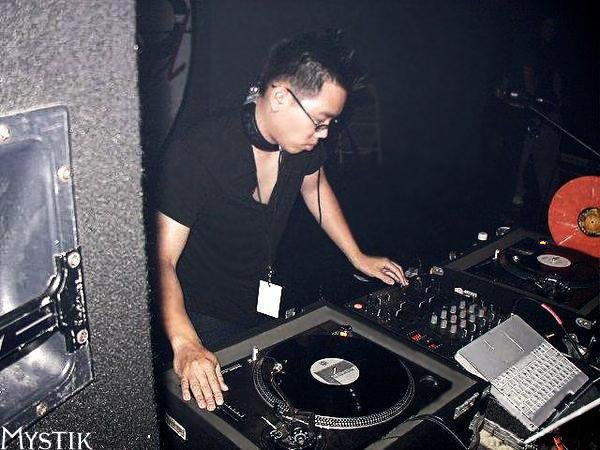 DJ Mystik