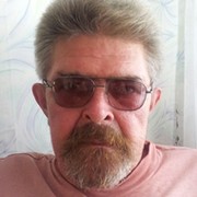 Arkadiy Komarow on My World.