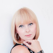 Julia Kuschner on My World.